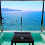 Laqua By The Sea Ξενοδοχείο