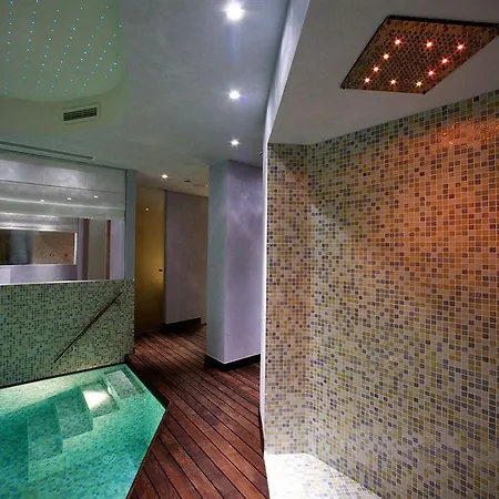 Hotel Laqua By The Sea 4*