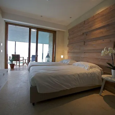 Laqua By The Sea Hotel 4*