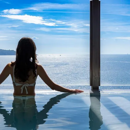 Hotel Laqua By The Sea