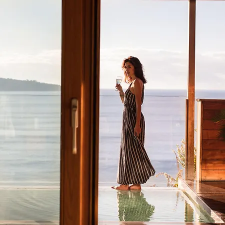 Laqua By The Sea Hotel 4*