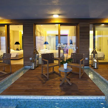 Hotel Laqua By The Sea 4*