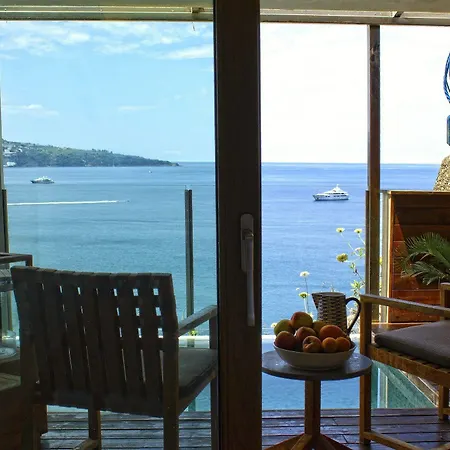 Hotel Laqua By The Sea 4*