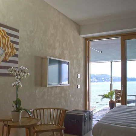 Hotel Laqua By The Sea Meta