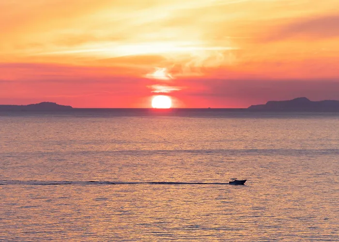 Laqua By The Sea Hotel 4*